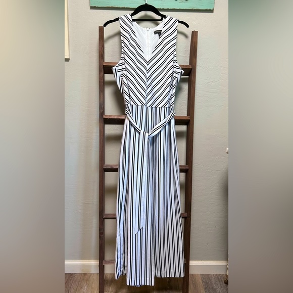 Wide Leg Sleeveless Jumper - Picture 1 of 5
